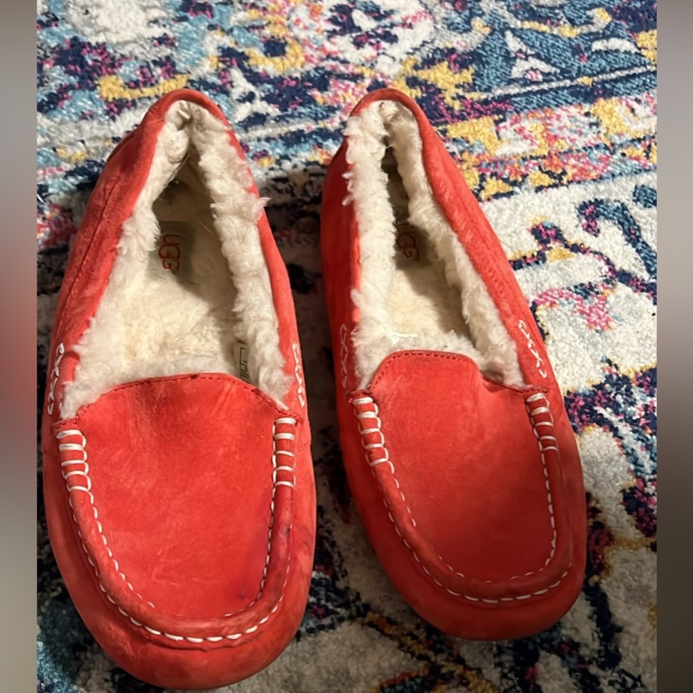 UGG Red Shearling Lined Loafers Sz 8 woman’s slippers house shoes